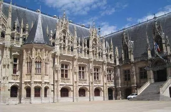 Carre Saint-gervais Centre *